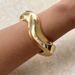 Ondulado | Gold Plated Bangle