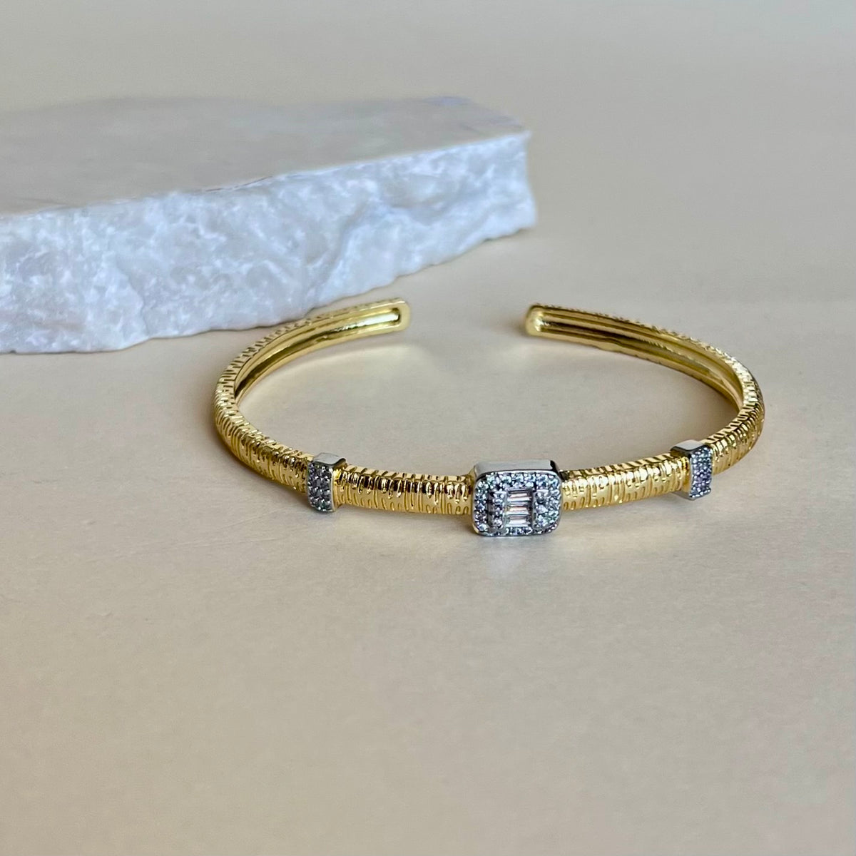 Sola 05 | Gold Plated Bangle