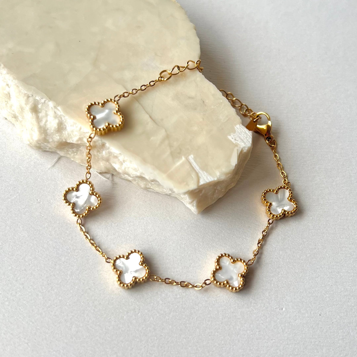 White CLEEF 02 | Gold Plated Bracelet