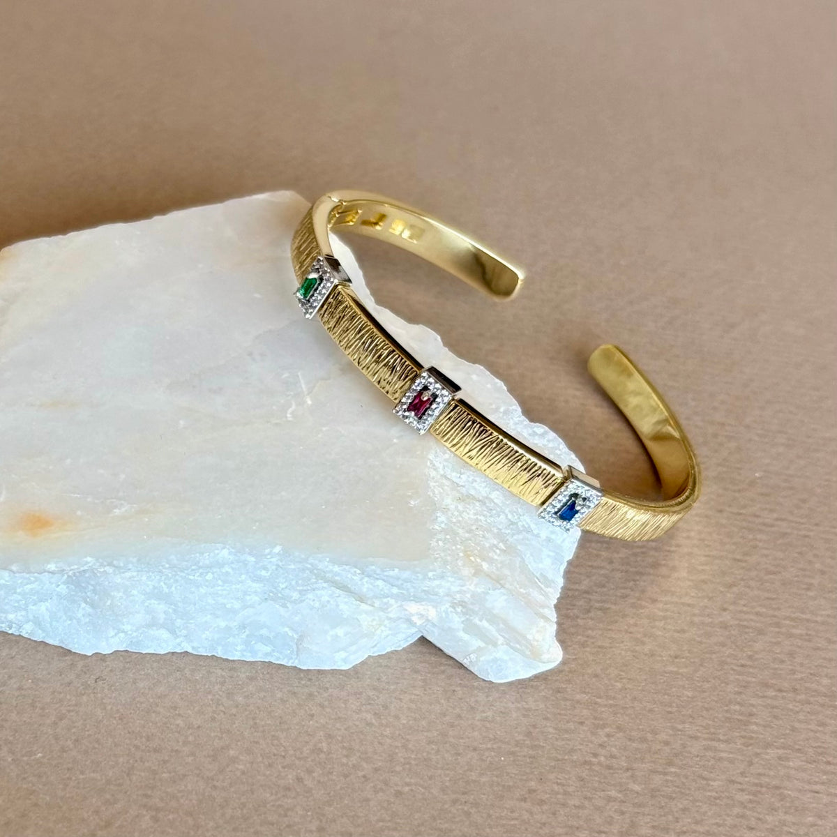 Javionne | Gold Plated Bangle