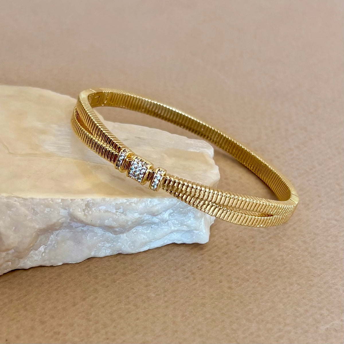 Solennea 02 | Gold Plated Bangle