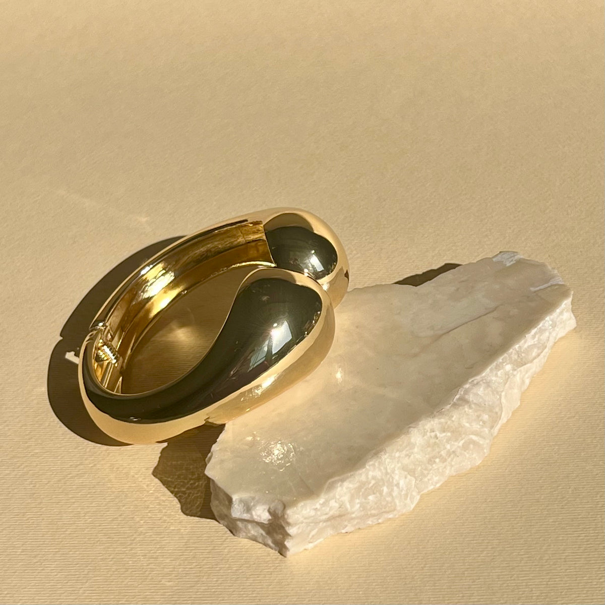 Ondulando 07 | Gold Plated Bangle