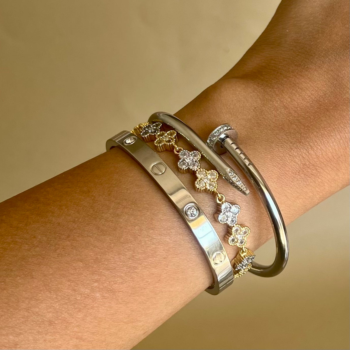 Onyx 03 | Gold Plated Braceletu