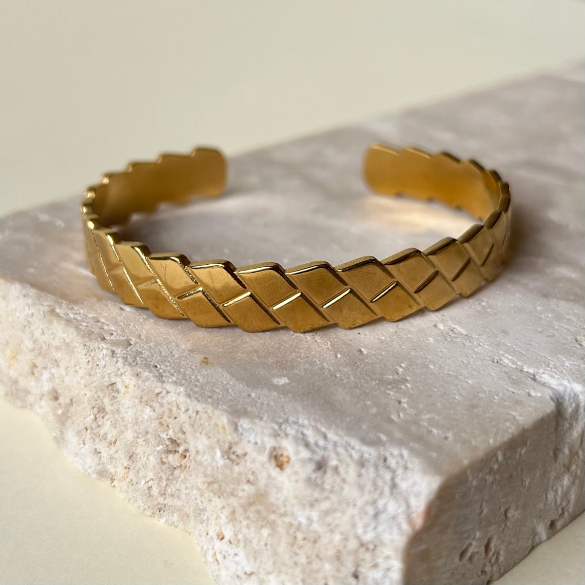 Sphere 02 | Stainless Steel Bangle