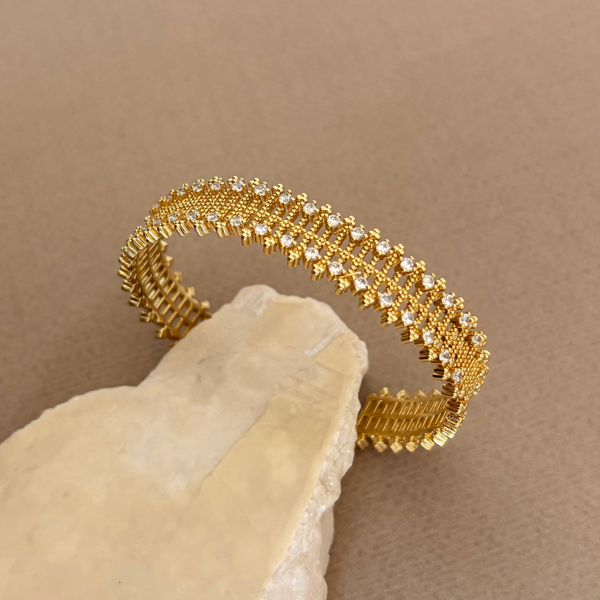 Kavrel | Gold Plated Bangle