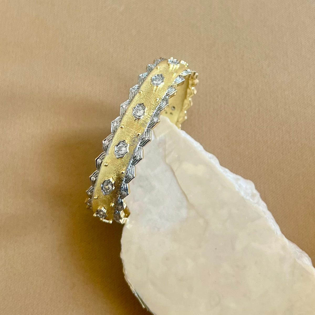 Juicy | Gold Plated Bangle