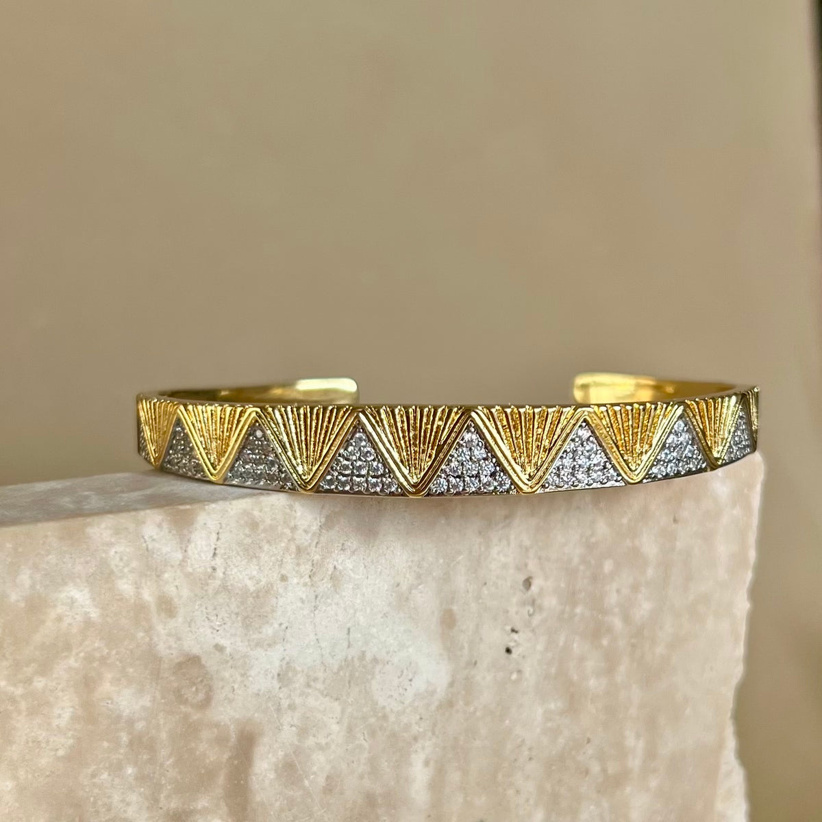 Lucido 03 | Gold Plated Bangle
