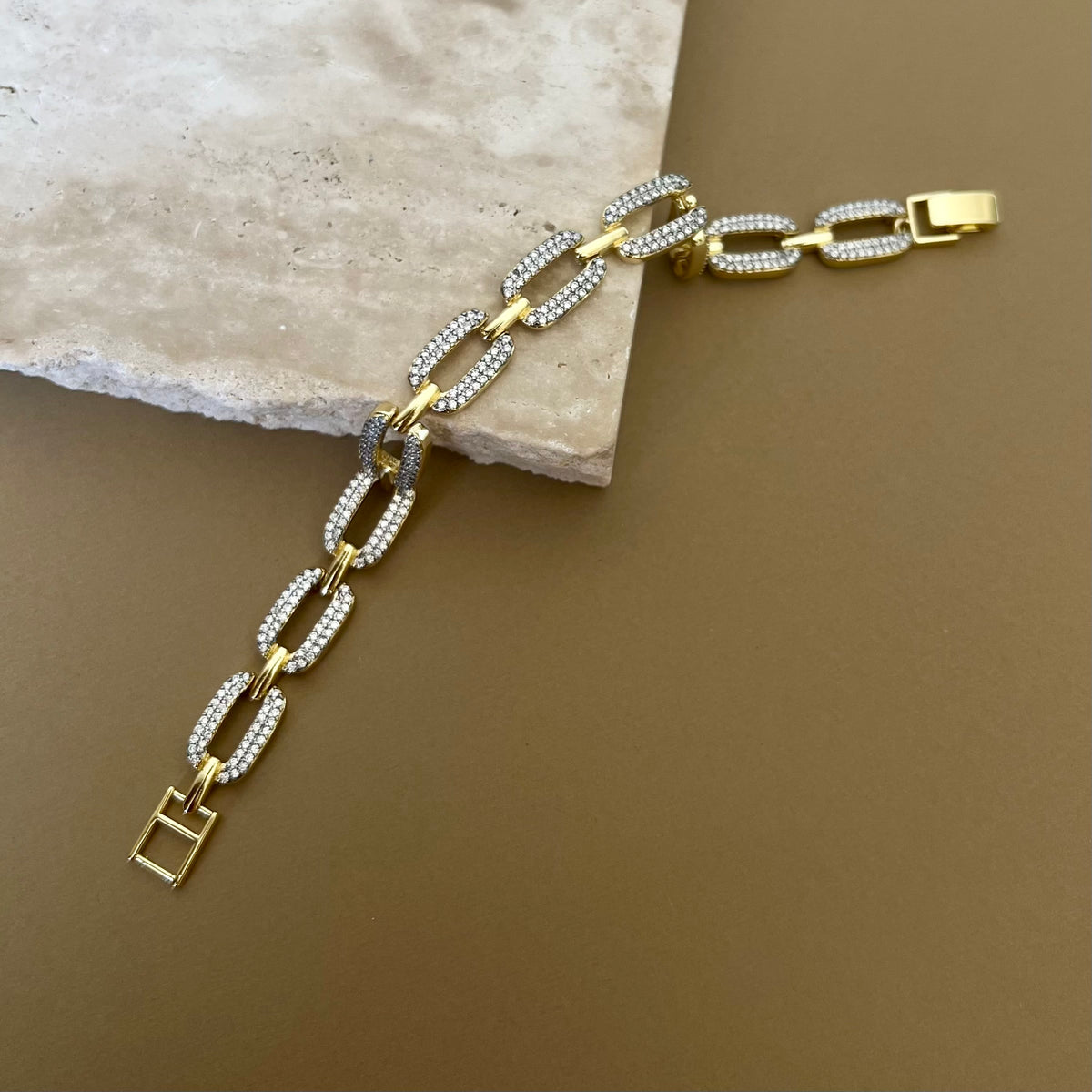 Onyx 09 | Gold Plated Bracelet