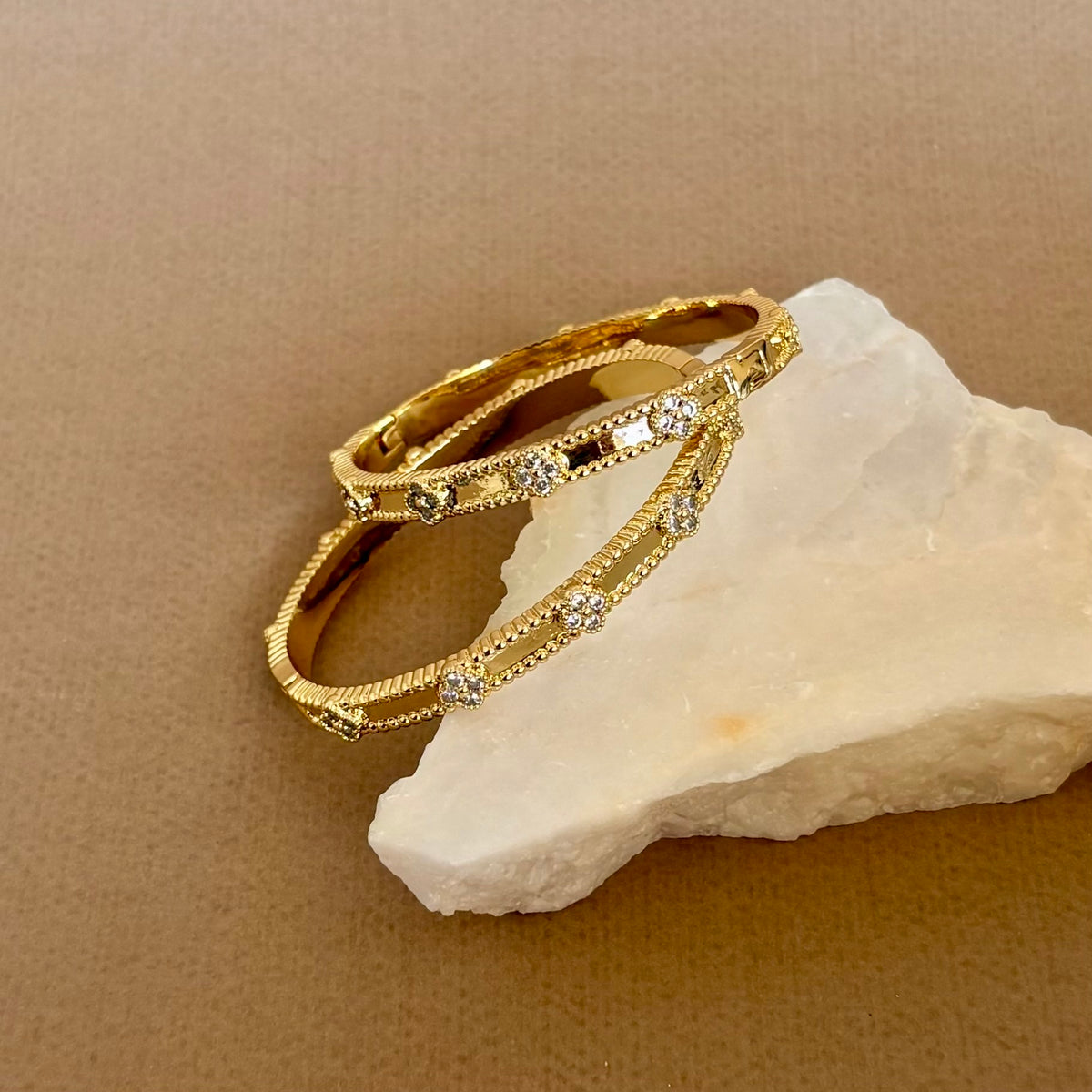 Carnelian | Gold Plated Bangle