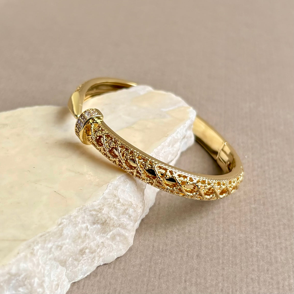 Dareon | Gold Plated Bangle