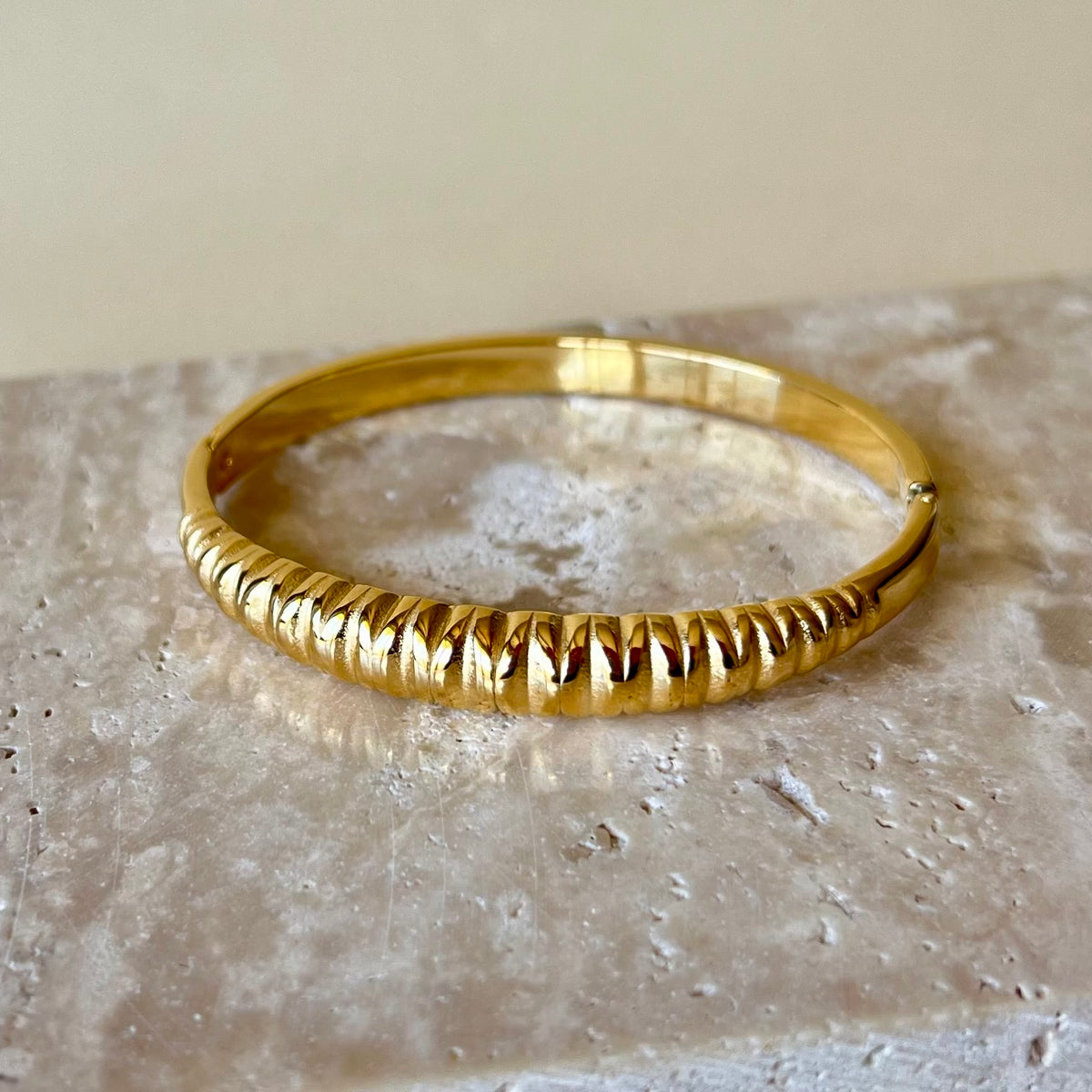 Arizona 02 | Gold Plated Bangle