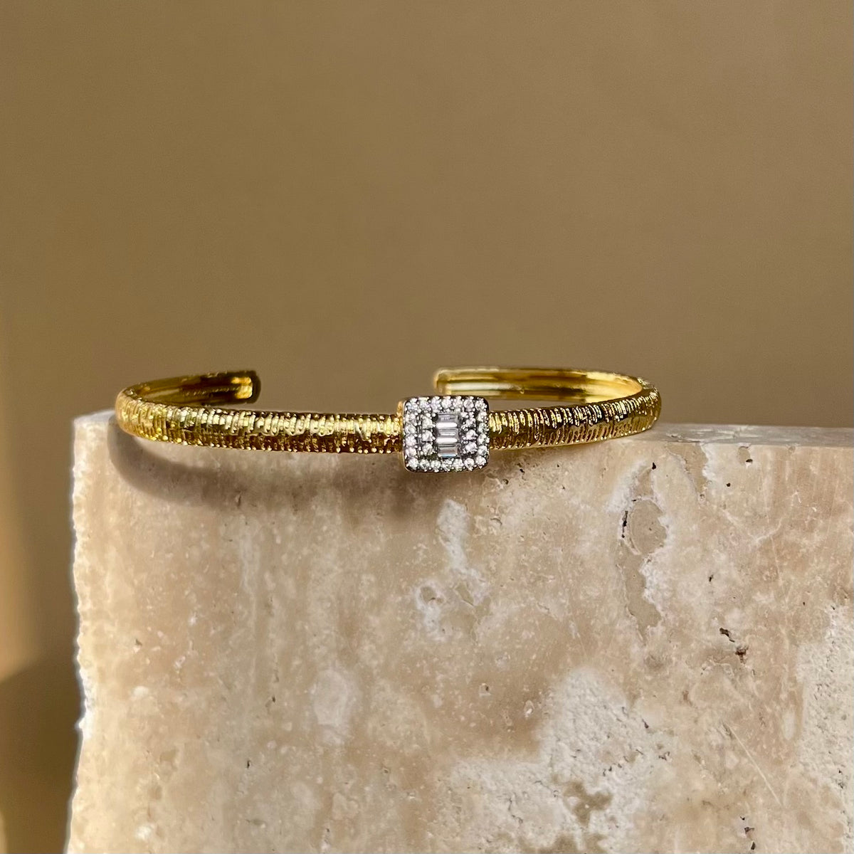 Sola 02 | Gold Plated Bangle