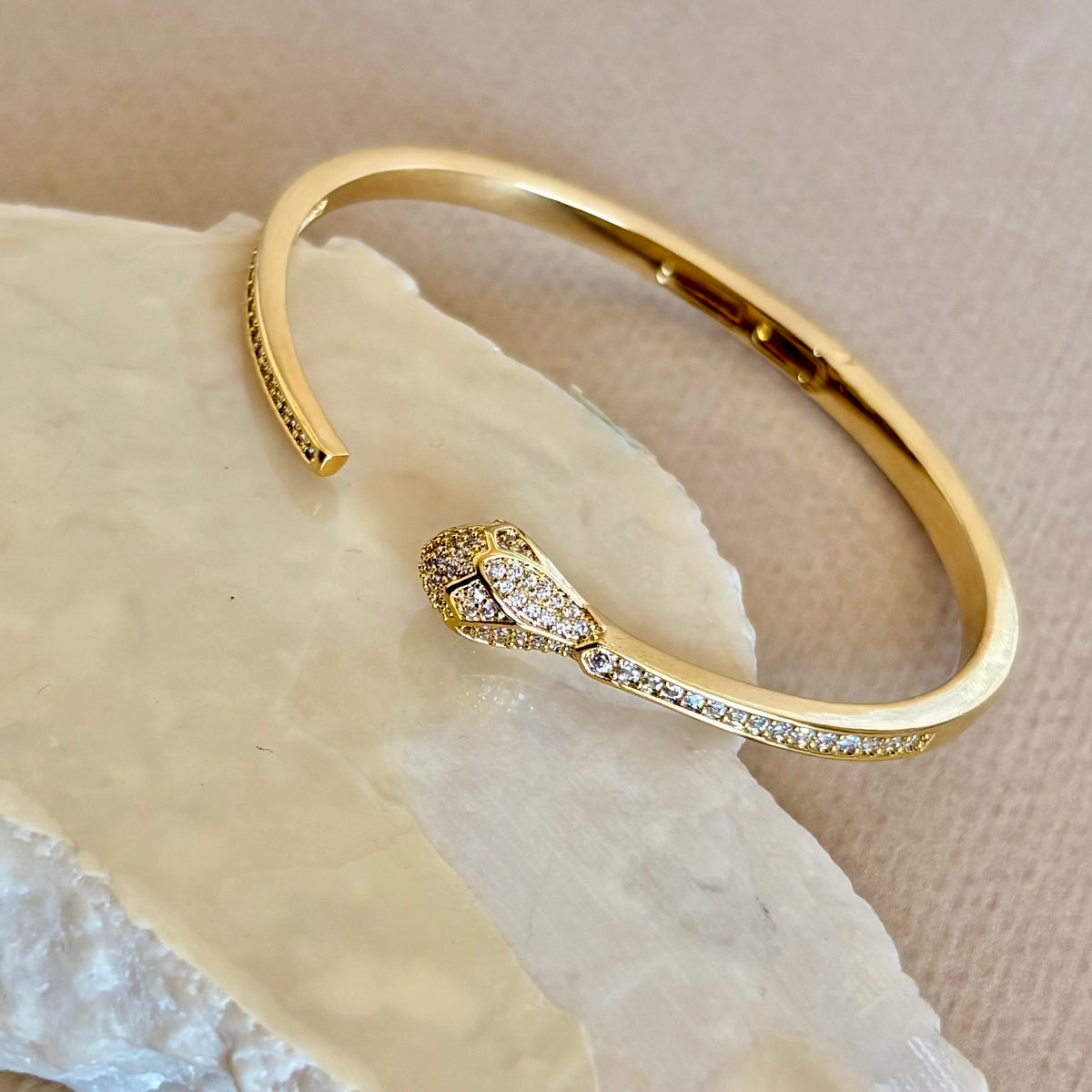 Galoria | Gold Plated Bangle