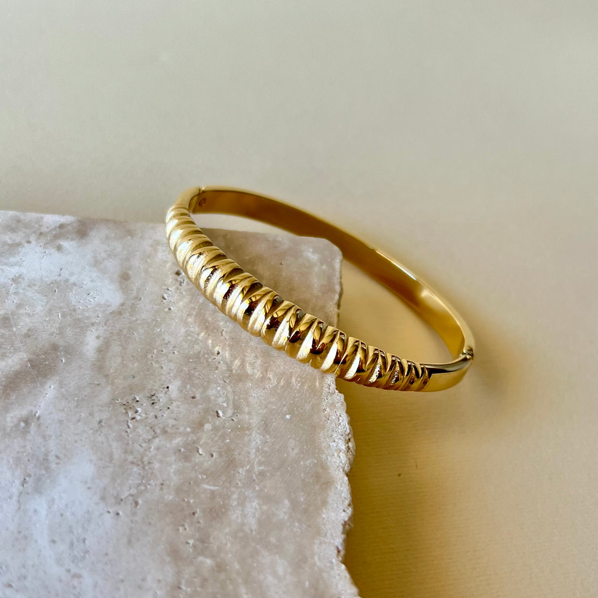 Arizona 02 | Gold Plated Bangle