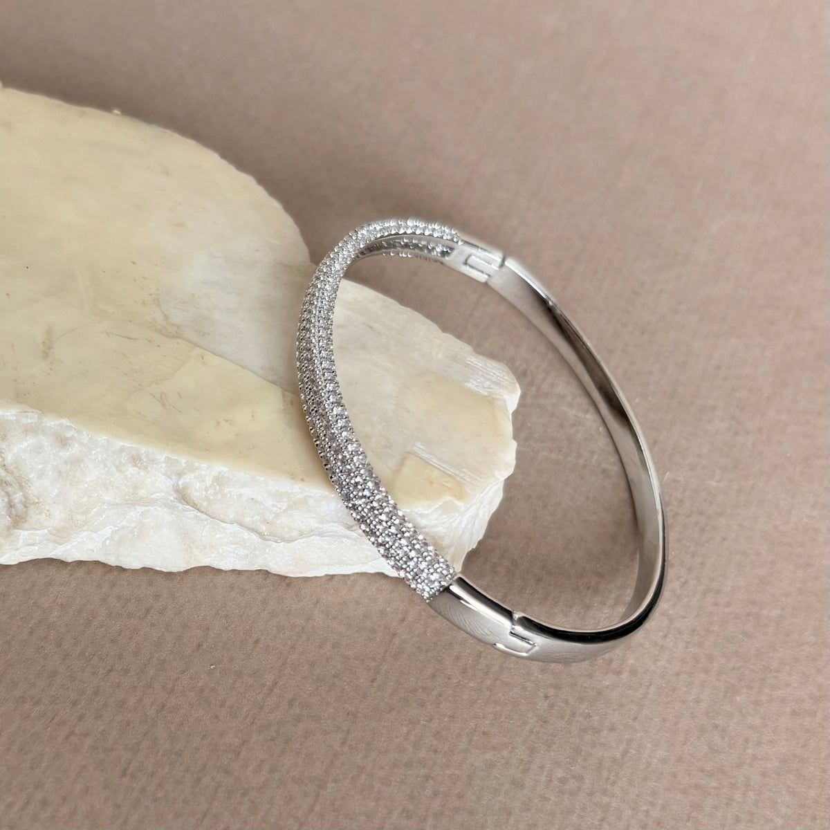 Talvion | White Gold Plated Bangle