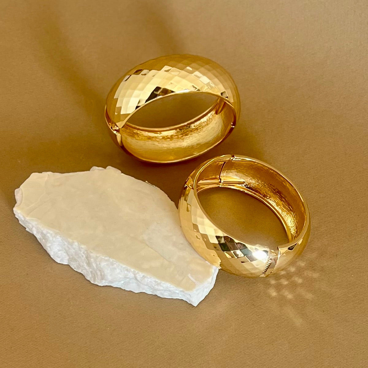 Ondulando 12 | Gold Plated Bangle