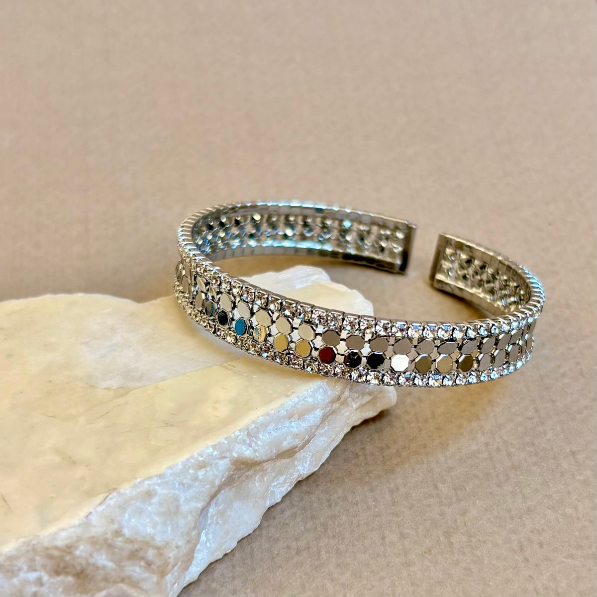 Jalya 02 | White Gold Plated Bangle