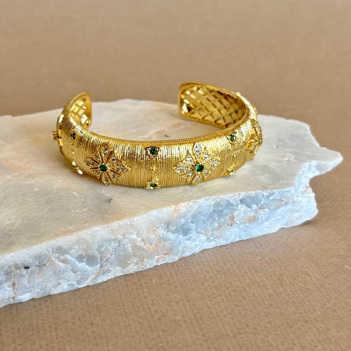 Arvion | Gold Plated Bangle
