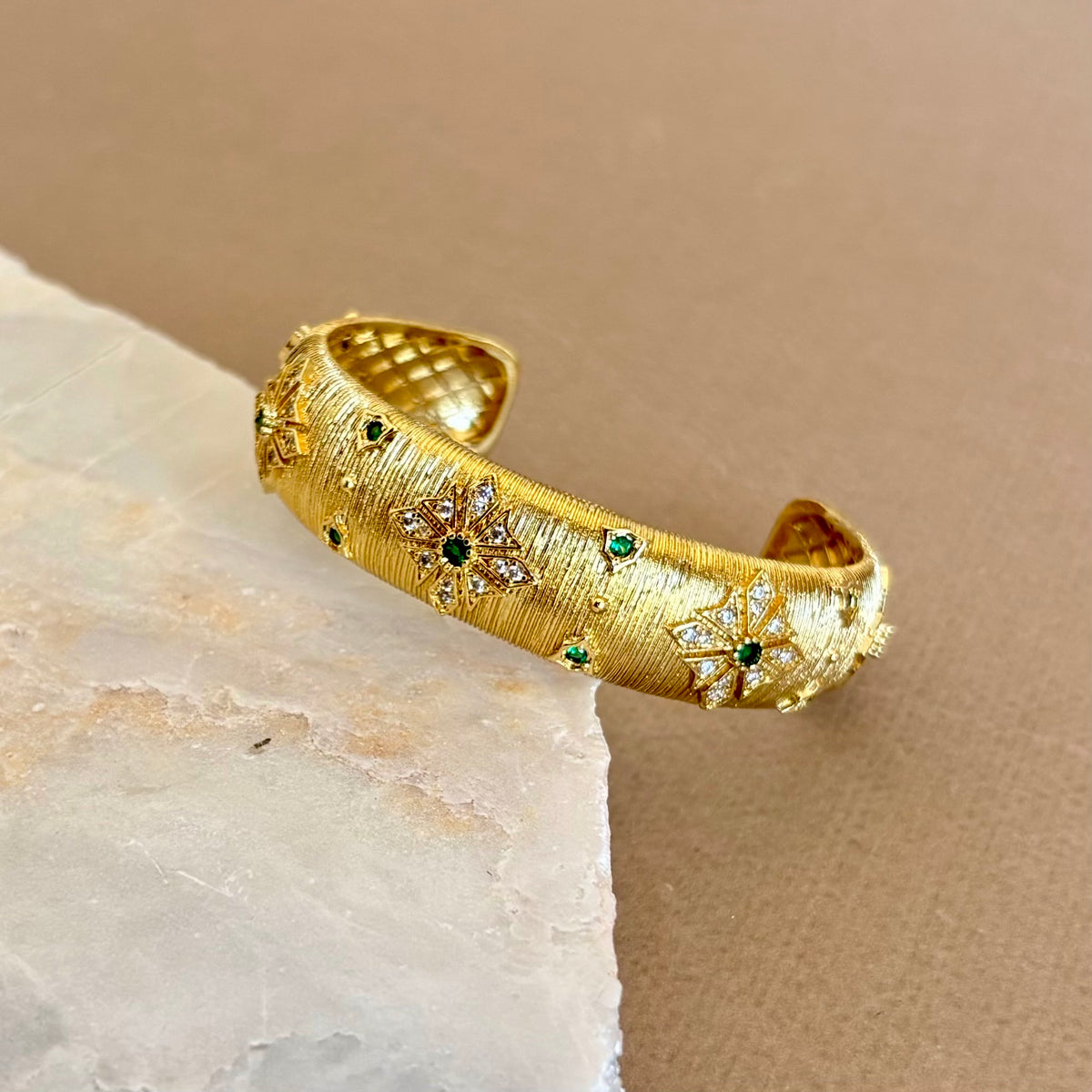 Arvion | Gold Plated Bangle