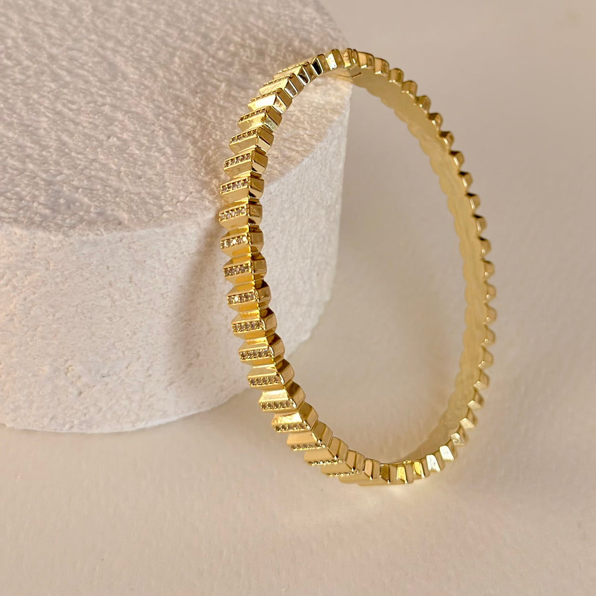 Norvik | Gold Plated Bangle