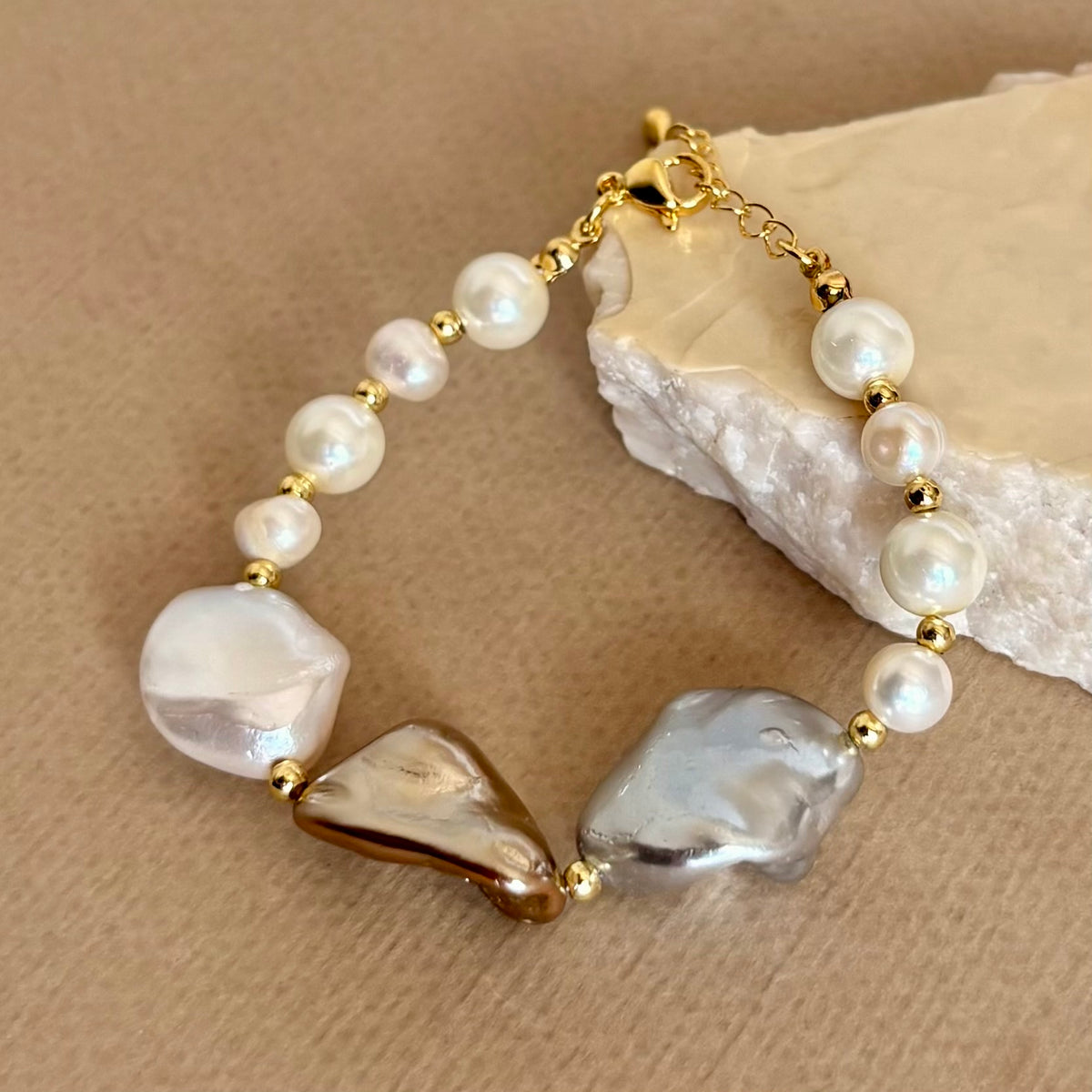Signature 32 | Natural Pearl Bracelet