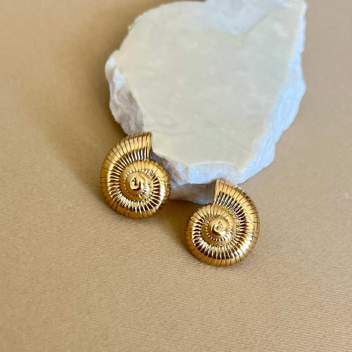 Shell 02 | Gold Plated Earrings