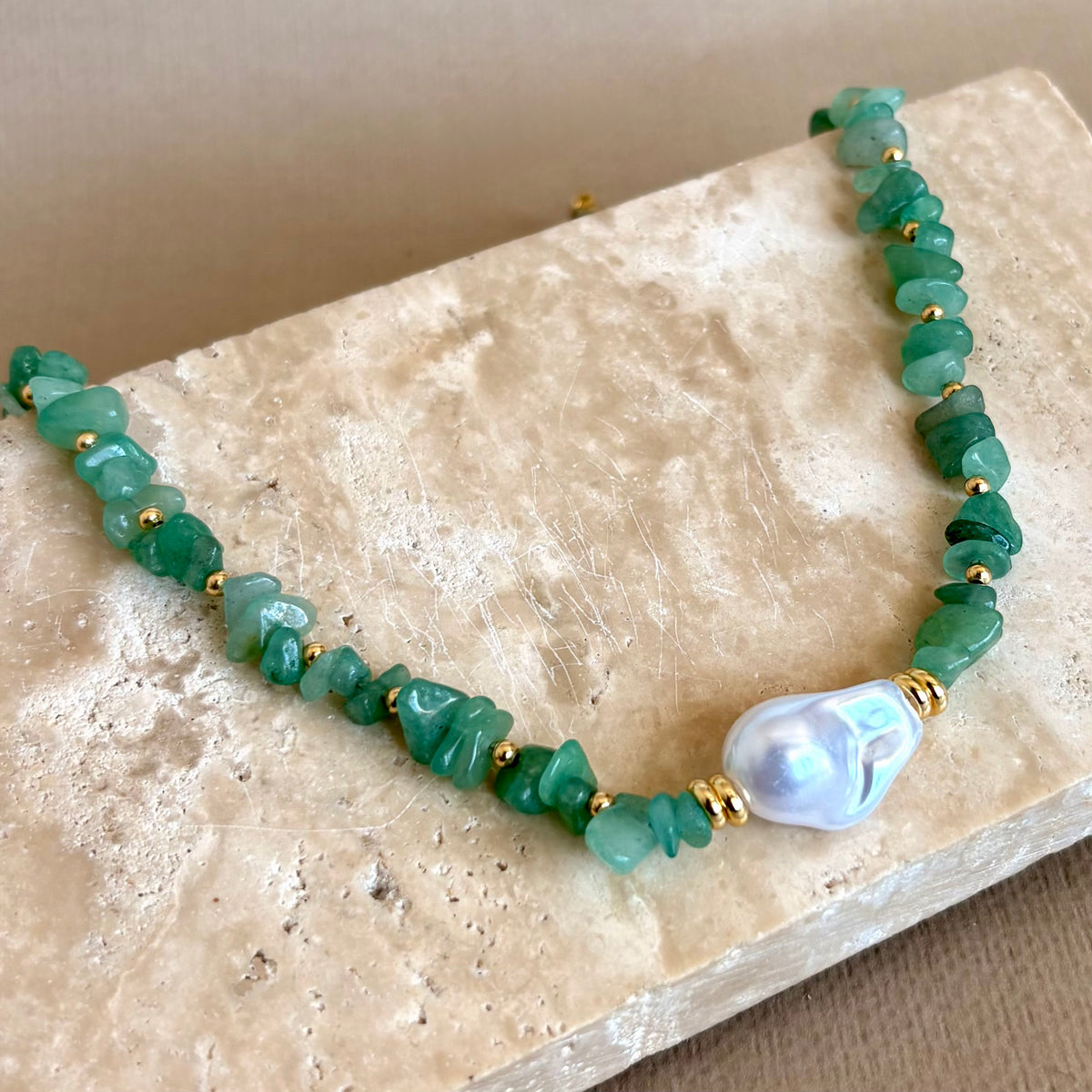 Signature 04 | Pearl necklace