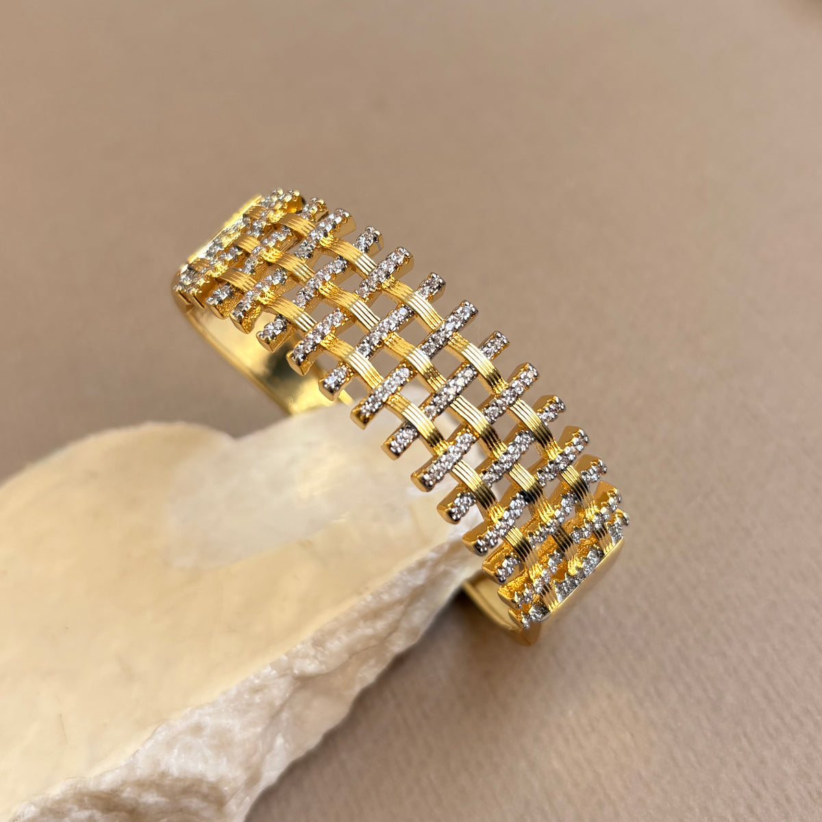Iverra | Gold Plated Bangle