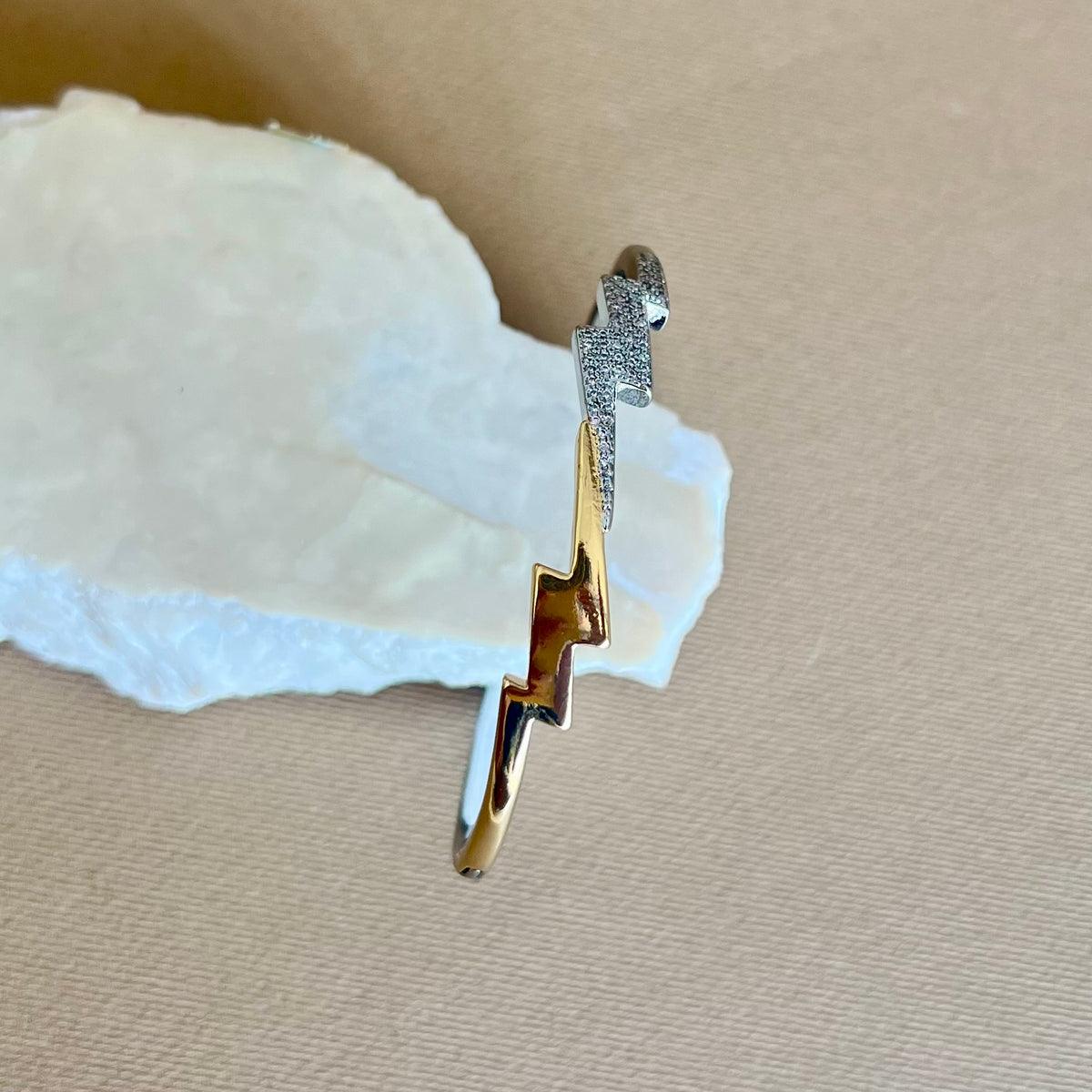 Viola 02 | Gold Plated Bangle