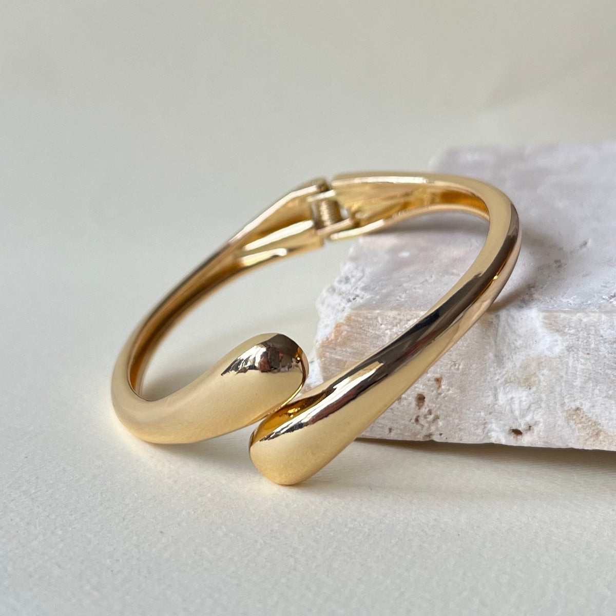 Diazy | Gold Plated Bangle