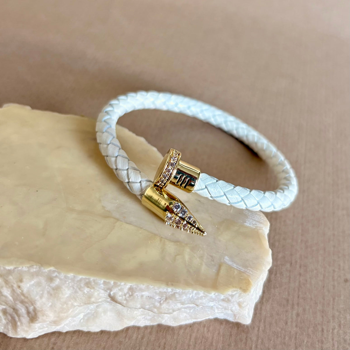 White Chyodo | Gold Plated Bangle