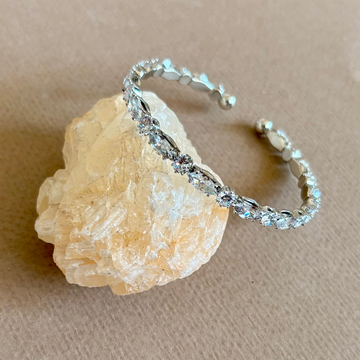Essence 02 | Gold Plated Bangle