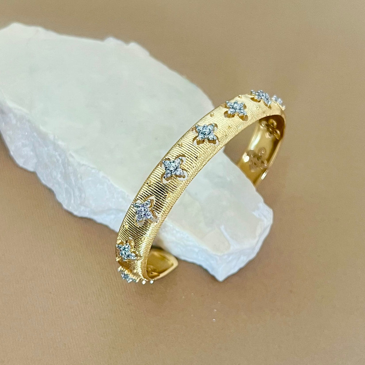 Mother of pearl 03 | Gold Plated Bangle