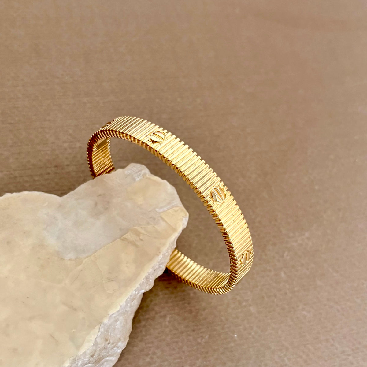 Blinky 02 | Gold Plated Bangle