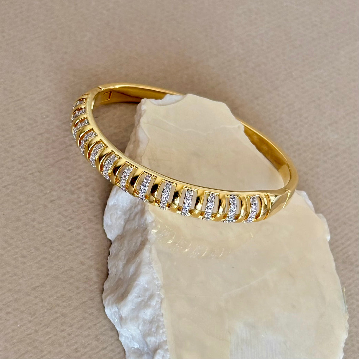 Javinae | Gold Plated Bangle
