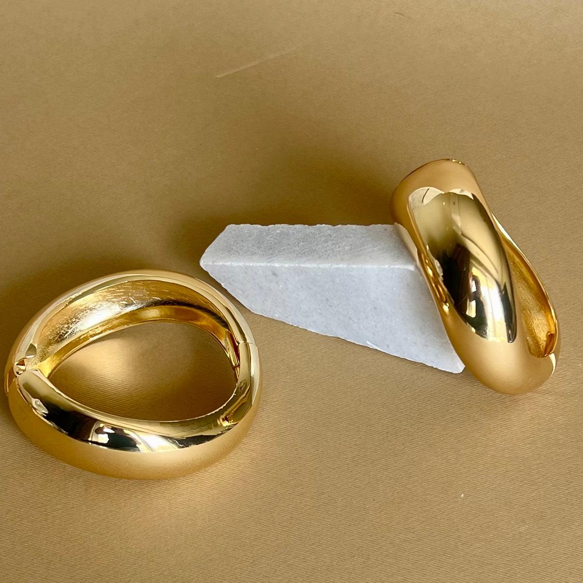 Ondulando 04 | Gold Plated Bangle