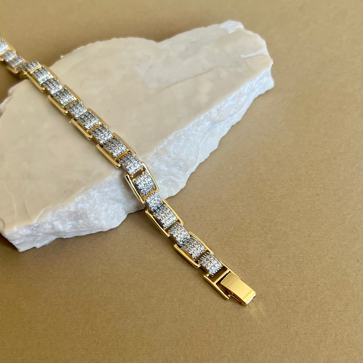 Onyx 05 | Gold Plated Bracelet