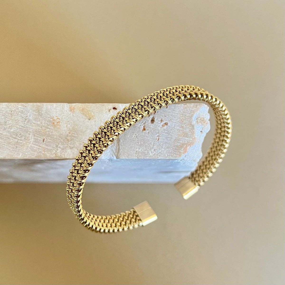 Shimmer 02 | Gold Plated Bangle