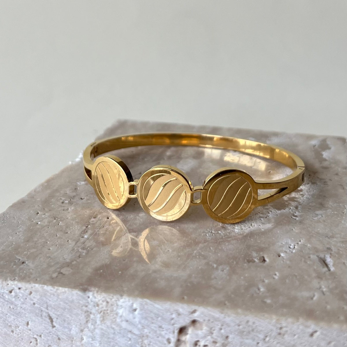 Opal | 21K Gold Plated Bangle