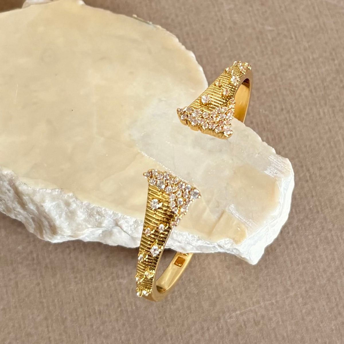 Quenzy | Gold Plated Bangle