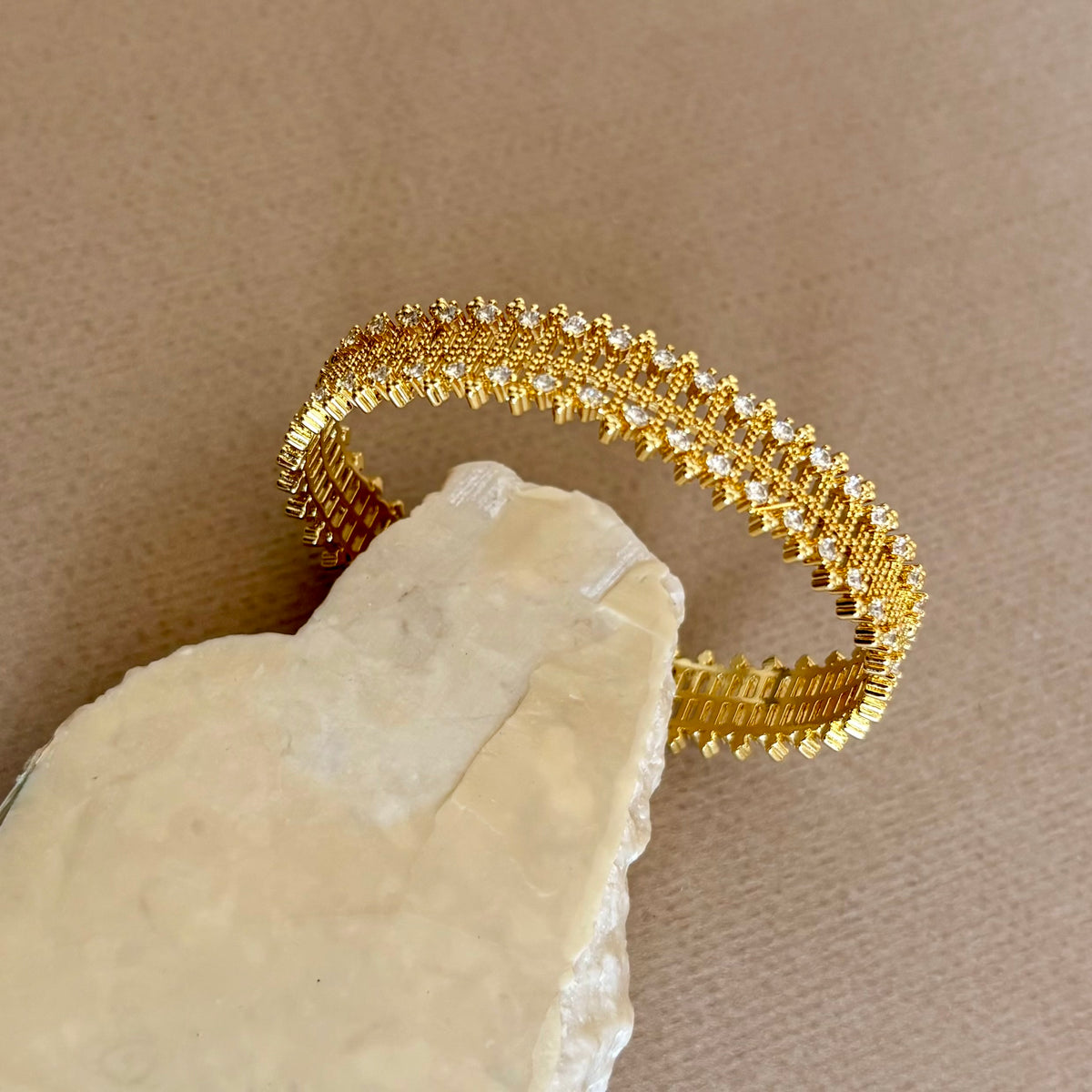 Kavrel | Gold Plated Bangle