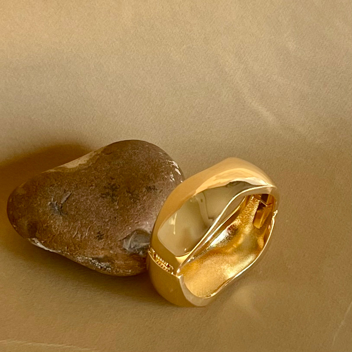 Ondulando 06 | Gold Plated Bangle