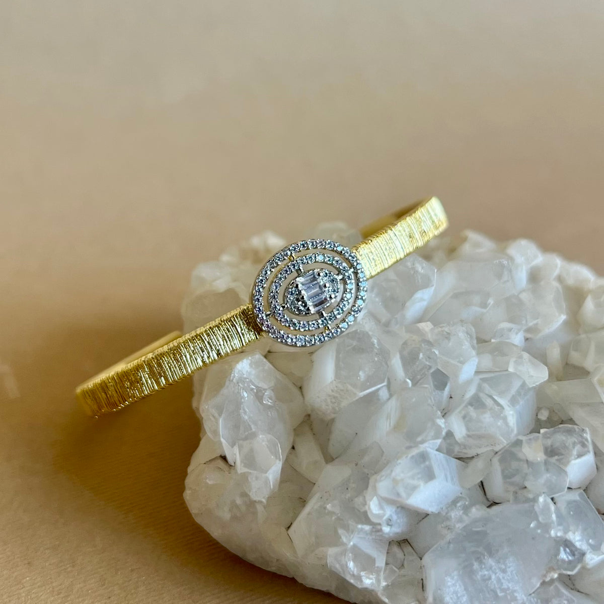 Kiva 02 | Gold Plated Bangle