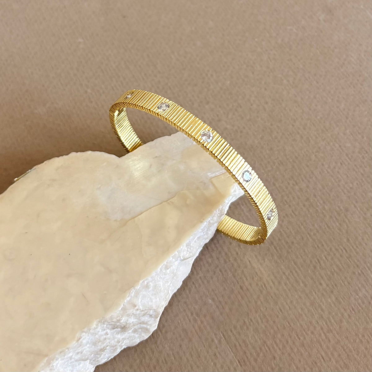 Echo | Gold plated Bangle