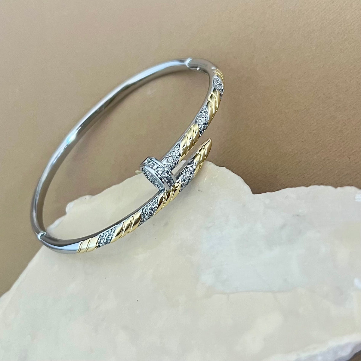 The choyodo | Gold Plated Bangle