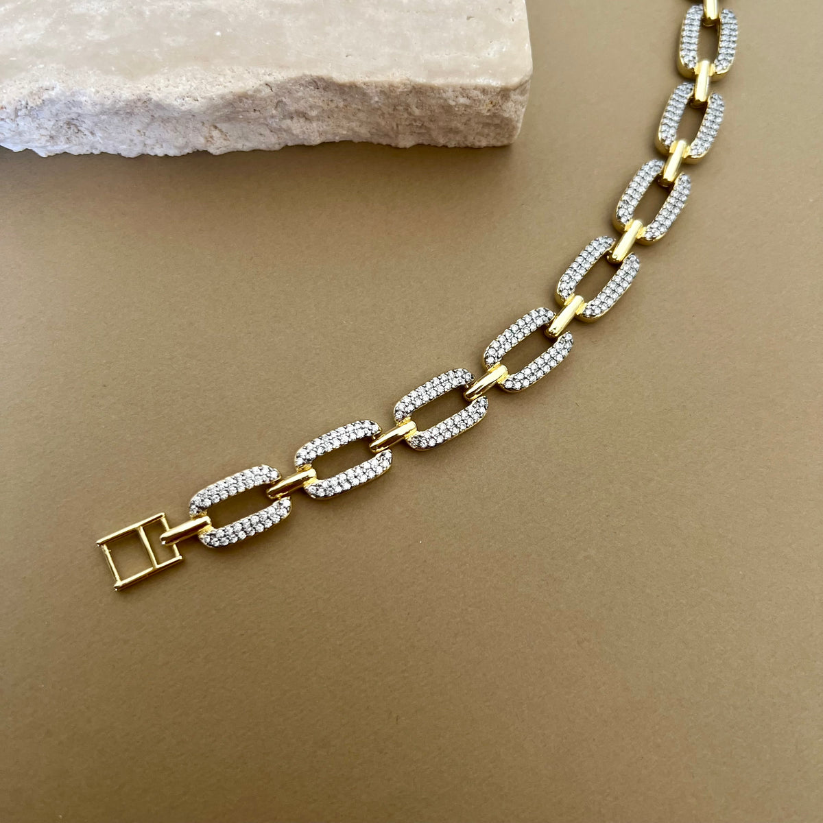 Onyx 09 | Gold Plated Bracelet