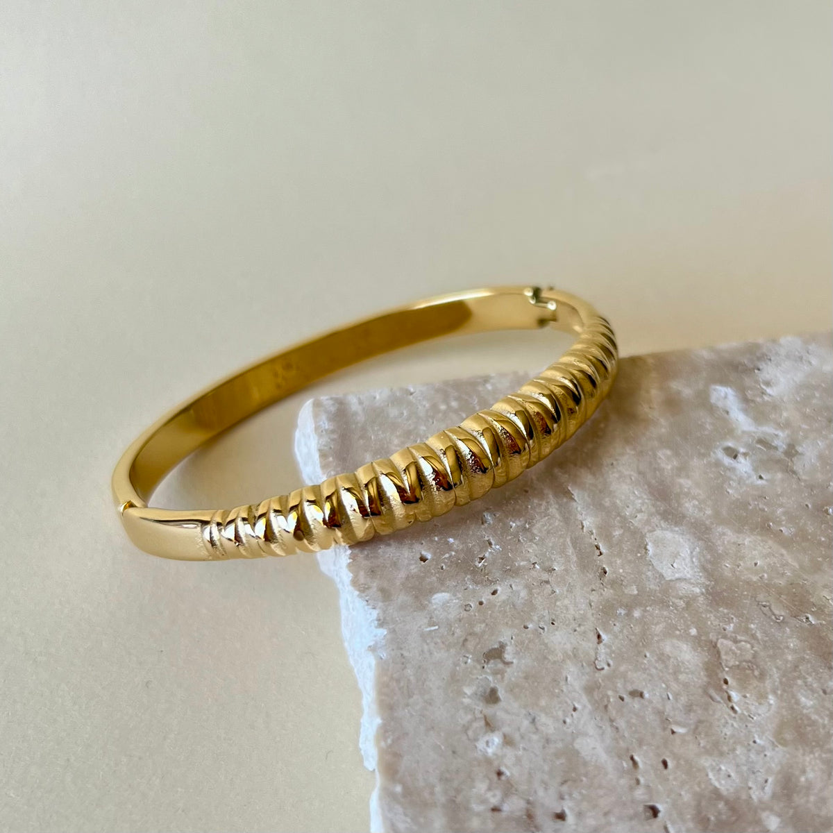 Arizona 02 | Gold Plated Bangle