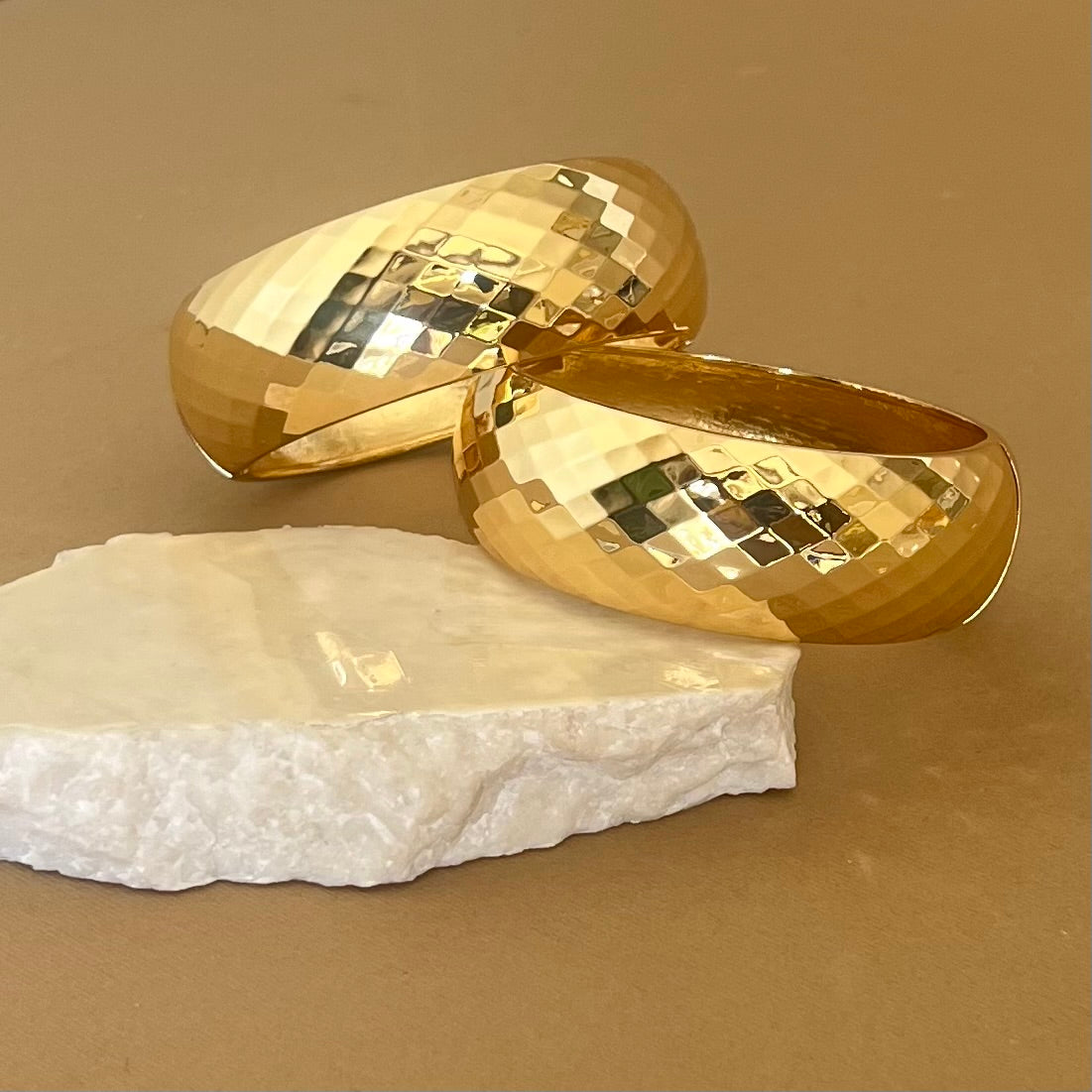 Ondulando 12 | Gold Plated Bangle