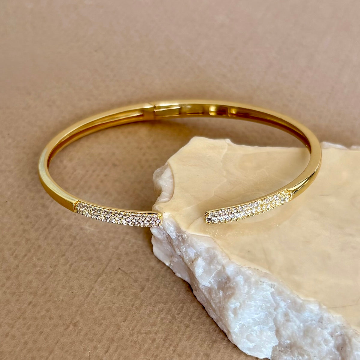 Nyro | Gold Plated Bangle