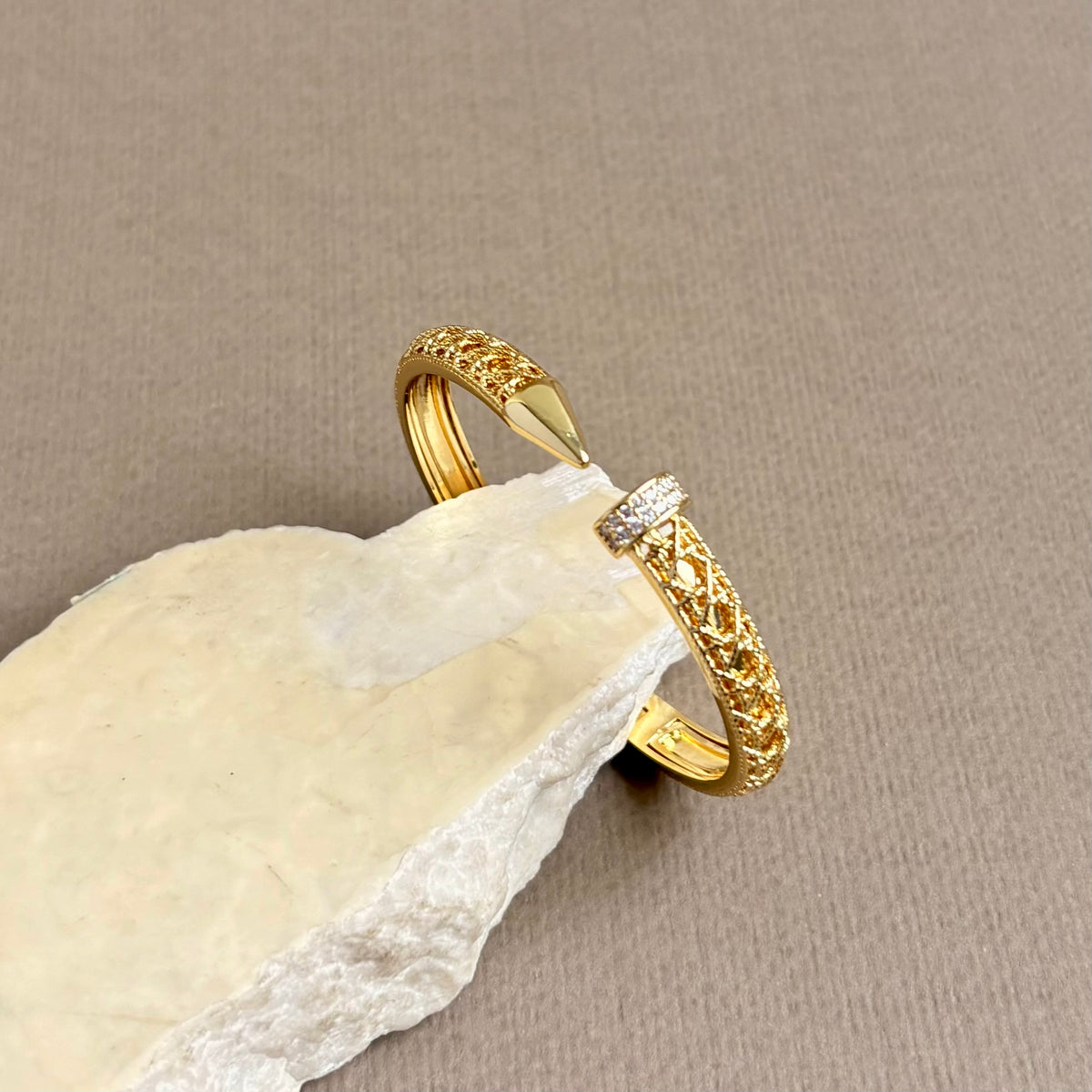 Dareon | Gold Plated Bangle